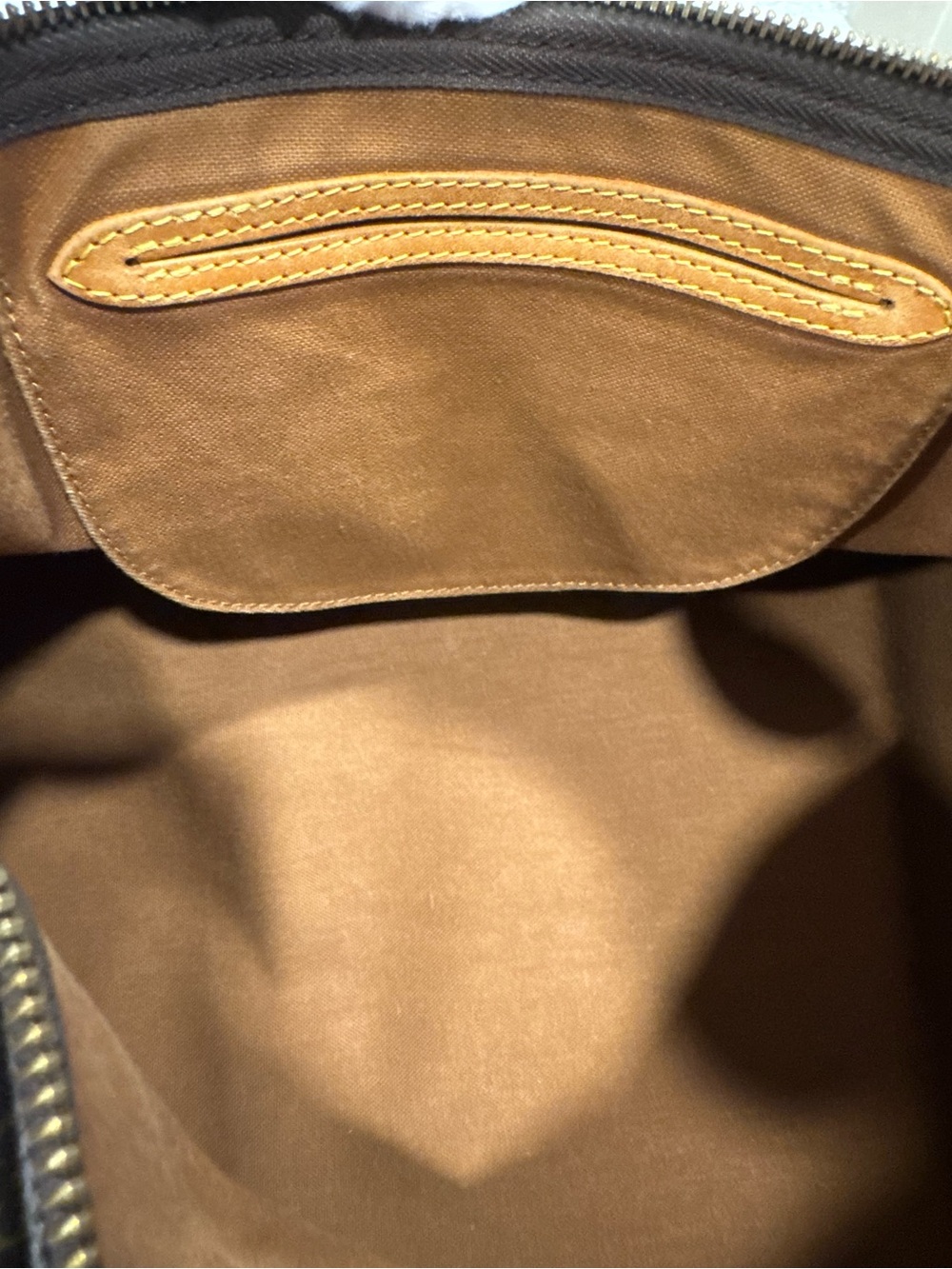 Louis Vuitton Speedy 40 Monogram Canvas Boston Bag - Picture 10 of 16